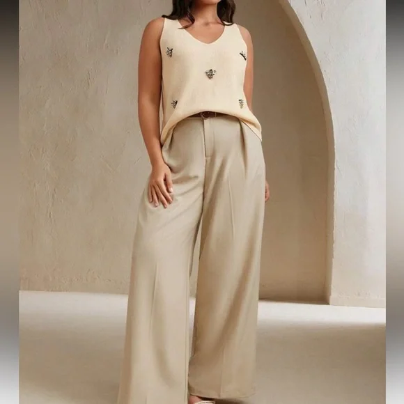 💎 PLUS Embellished Sweater 💎 - Picture 3 of 8